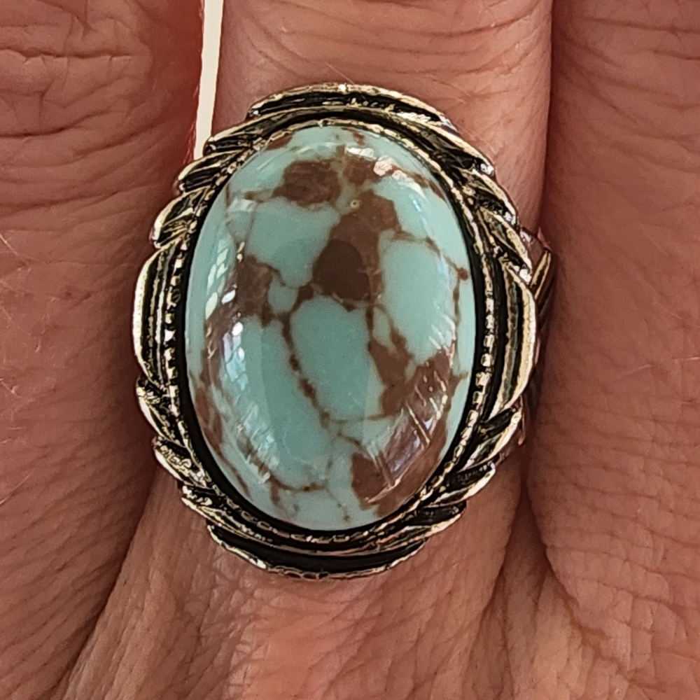 💙 Turquoise Oval Ring - Picture 3 of 8